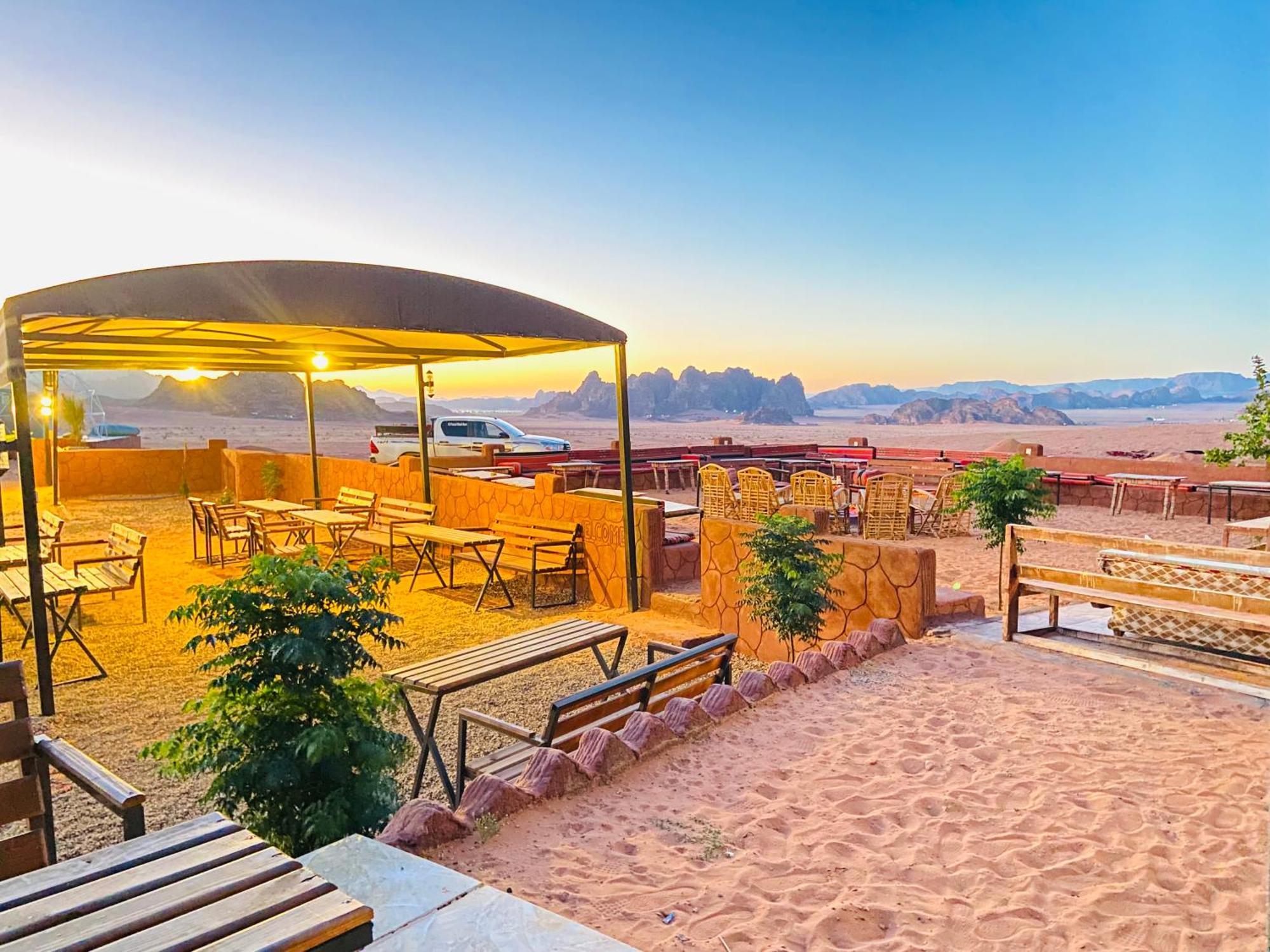 Faisal Wadi Rum Camp エクステリア 写真