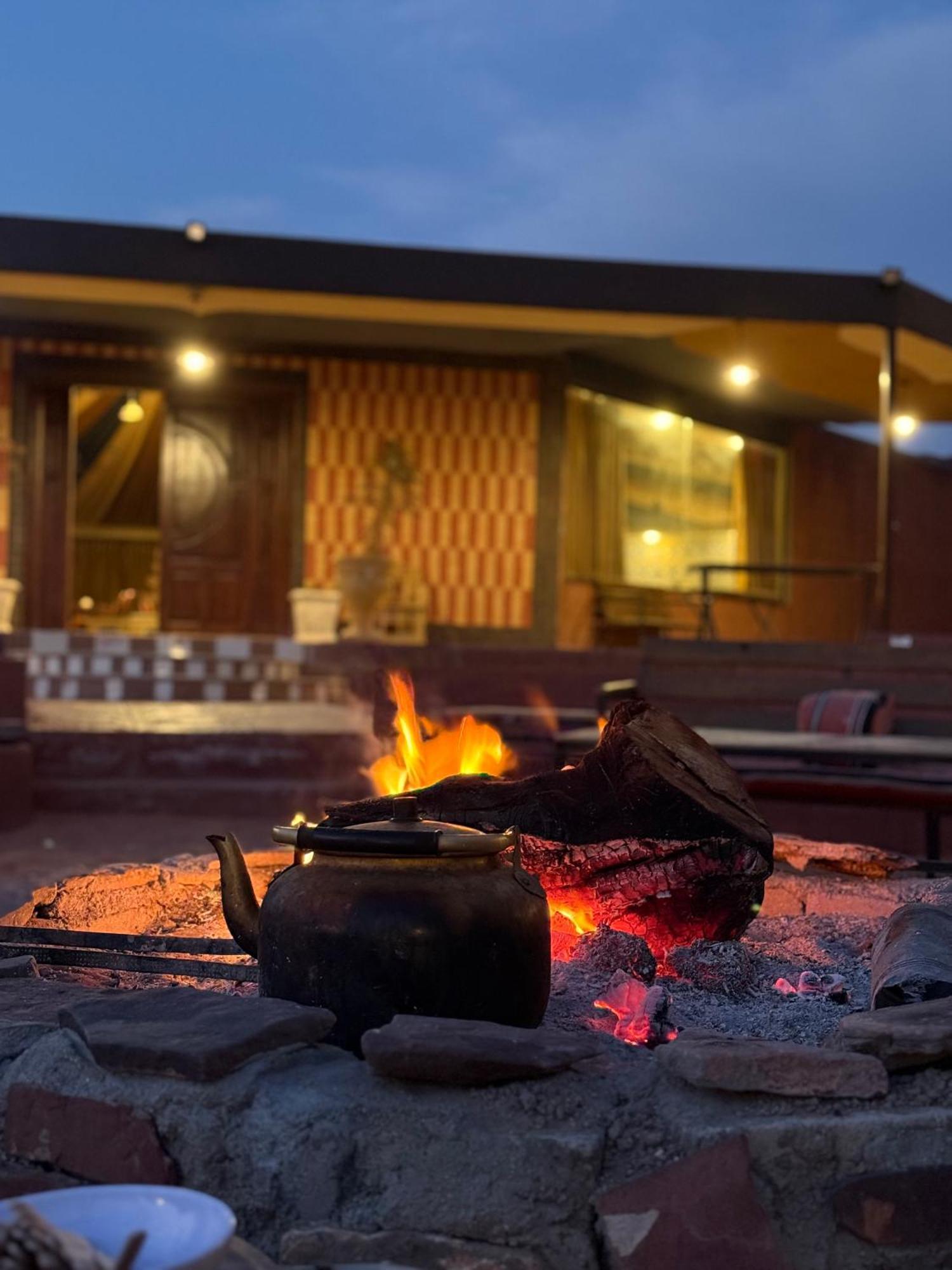 Faisal Wadi Rum Camp エクステリア 写真